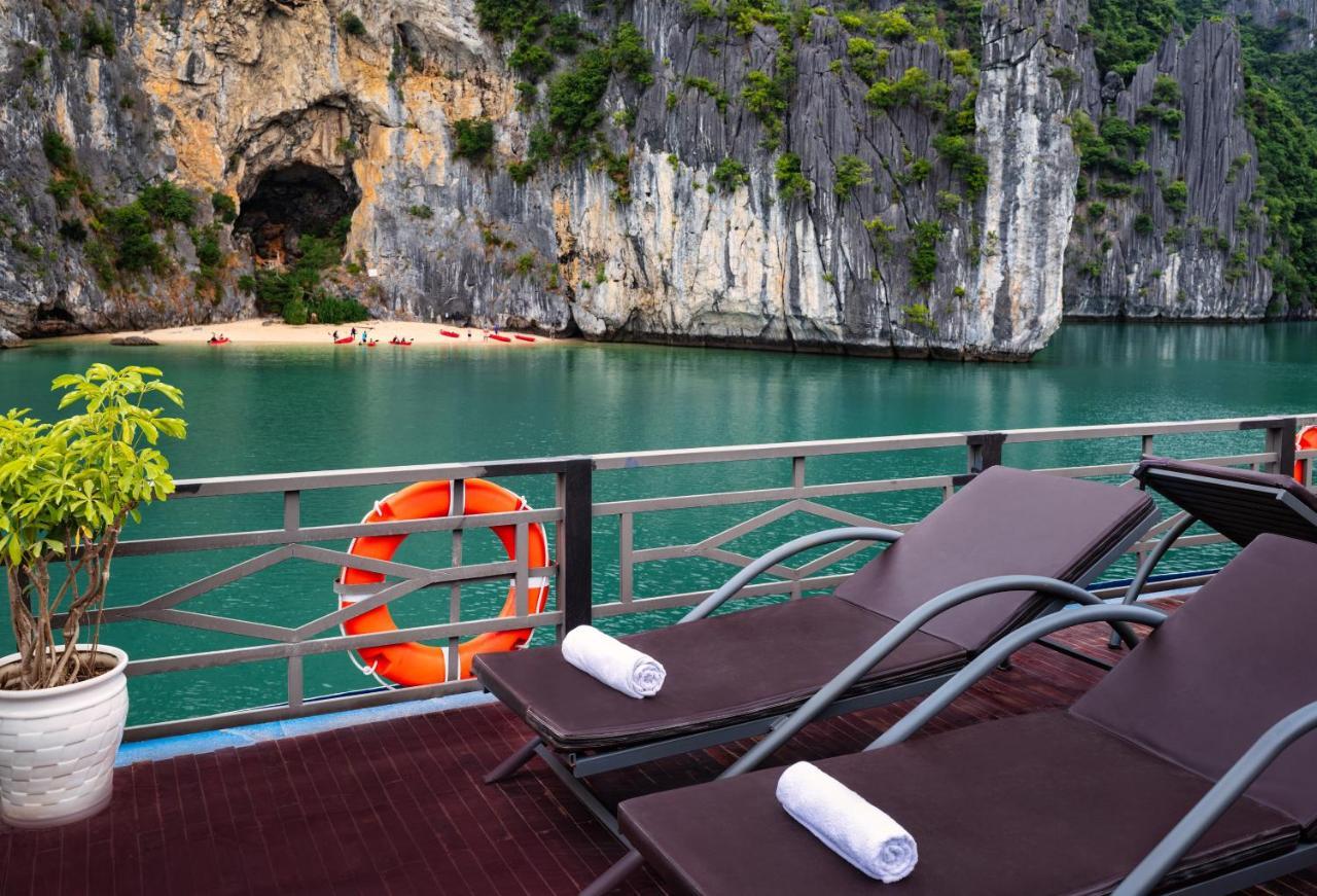 Hotel La Pandora Boutique Cruises Hạ Long Exterior foto