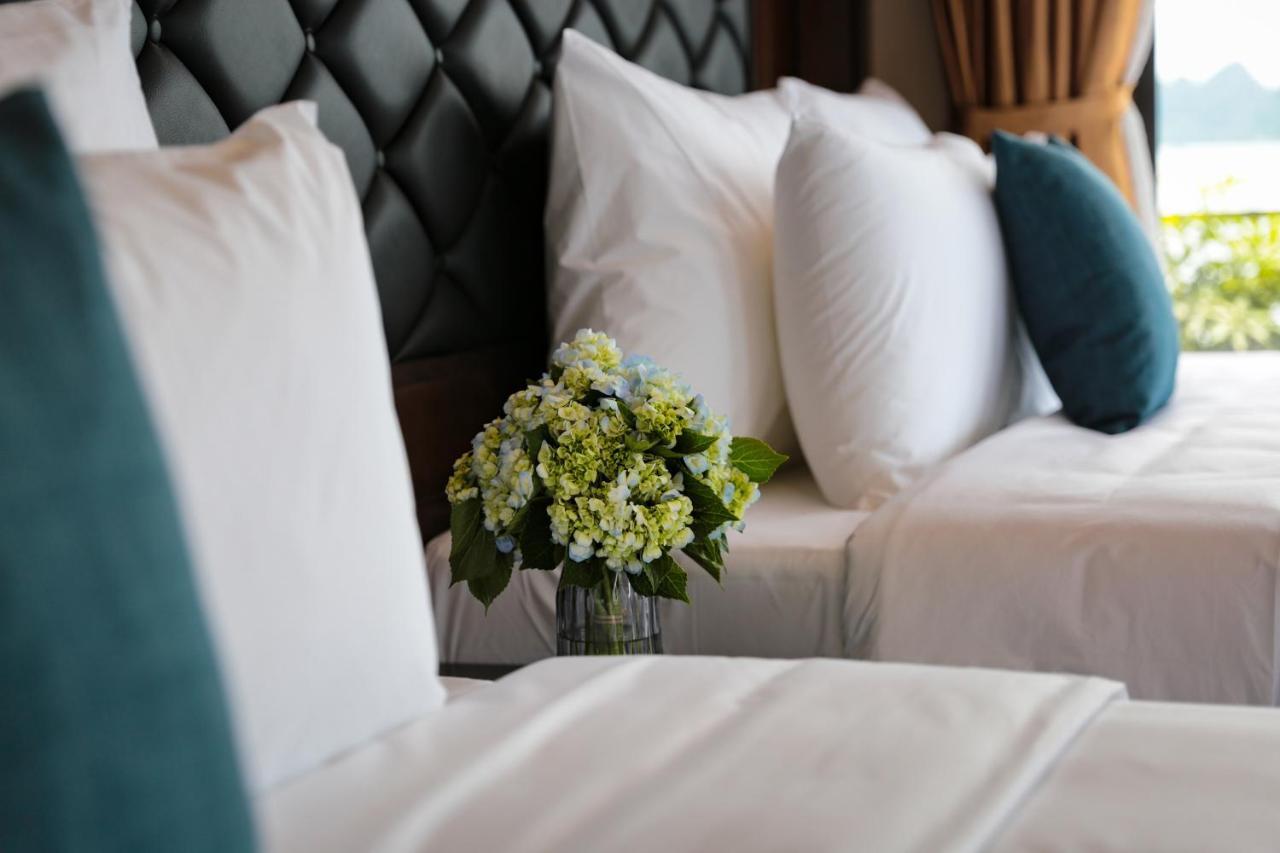 Hotel La Pandora Boutique Cruises Hạ Long Exterior foto